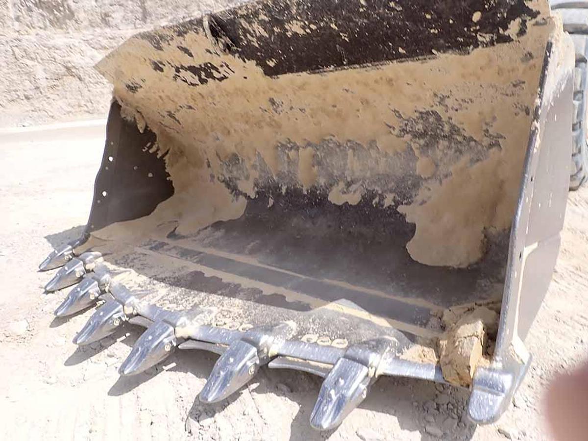 Used 05/2020 CATERPILLAR 988K