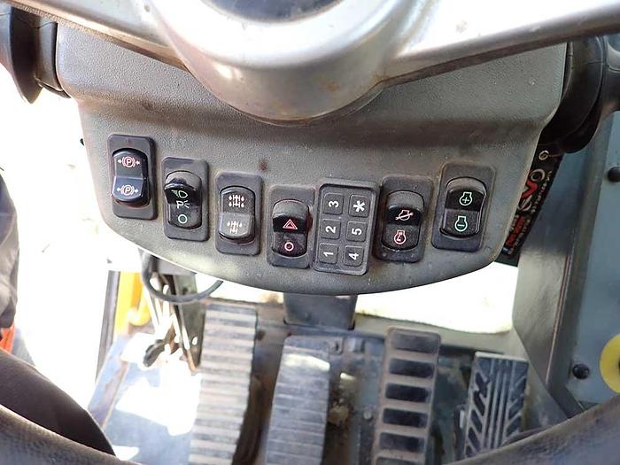 Used 2014 GROVE RT880E