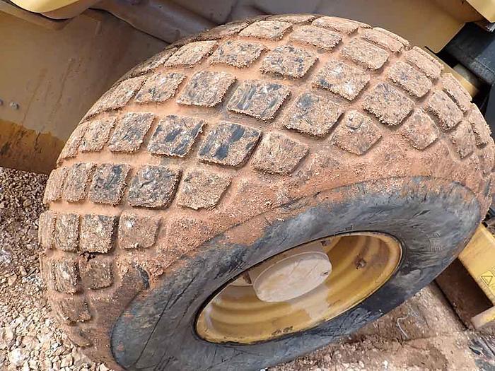 Used 2015 CATERPILLAR CS64B - "EPA"