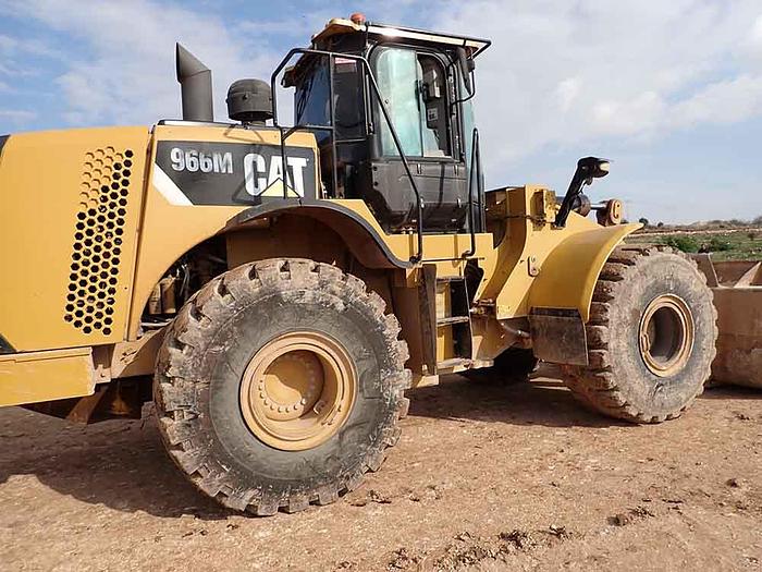 Used 2015 CATERPILLAR 966M