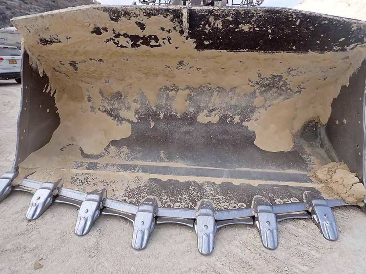 Used 05/2020 CATERPILLAR 988K