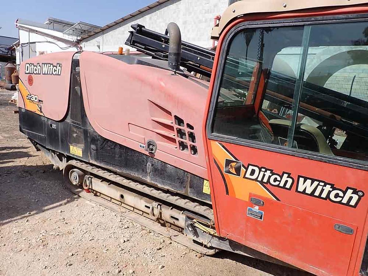 Used 2016 DITCH WITCH JT30AT