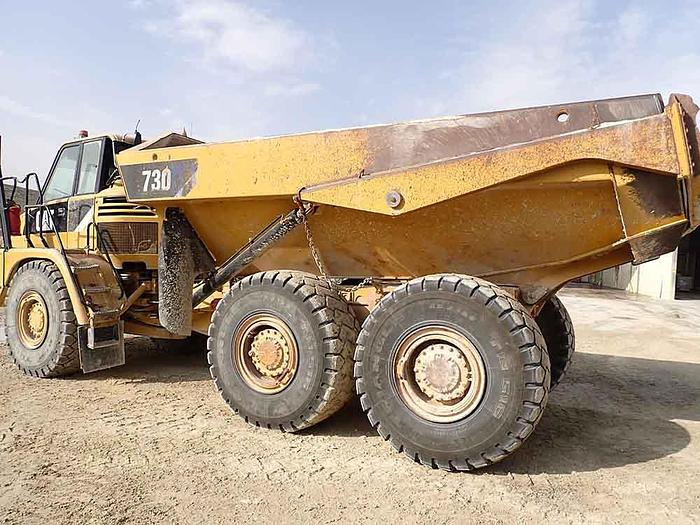 Used 2011 CATERPILLAR 730