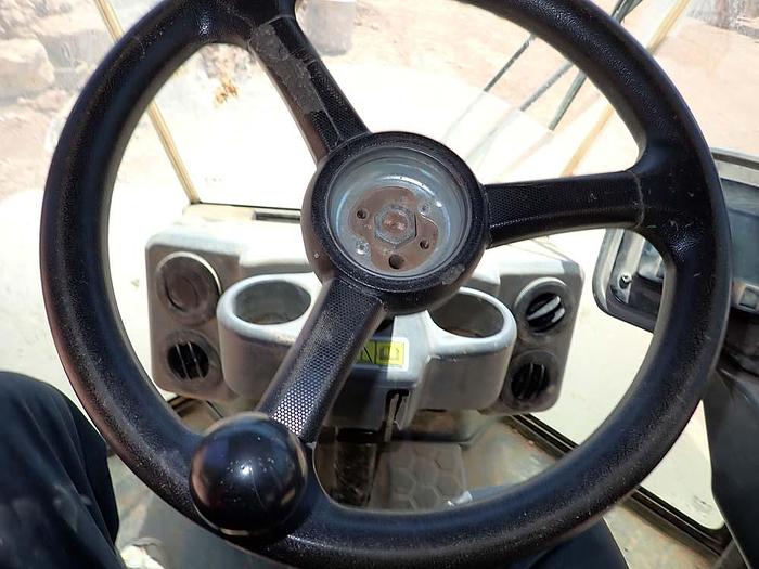 Used 2018 CATERPILLAR CS64B