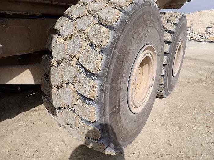 Used 2011 CATERPILLAR 740B