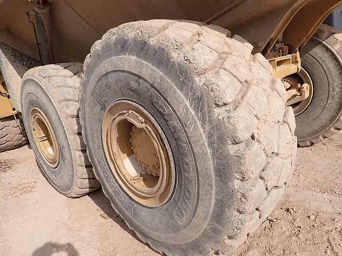 Used CATERPILLAR 740