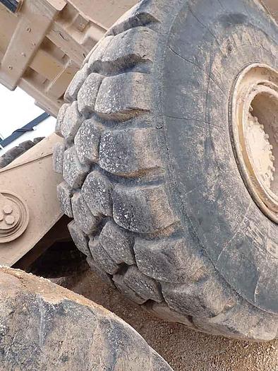 Used 2006 CATERPILLAR 740