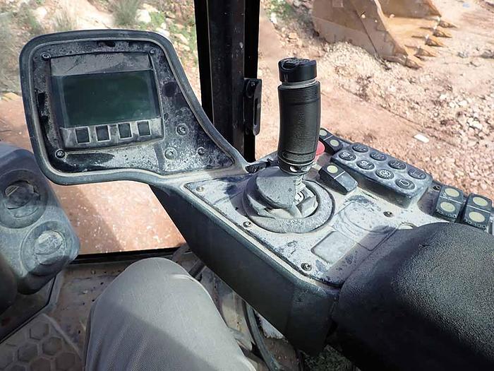 Used 2015 CATERPILLAR CS64B - "EPA"