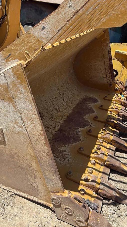 Used 2024 CATERPILLAR 963 WH