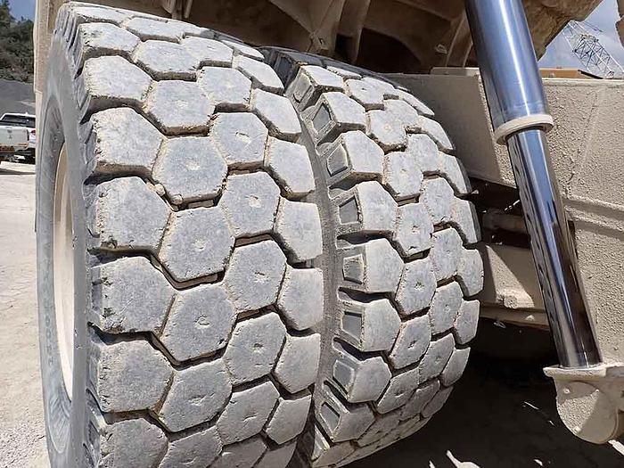 Used 2012 CATERPILLAR 775G