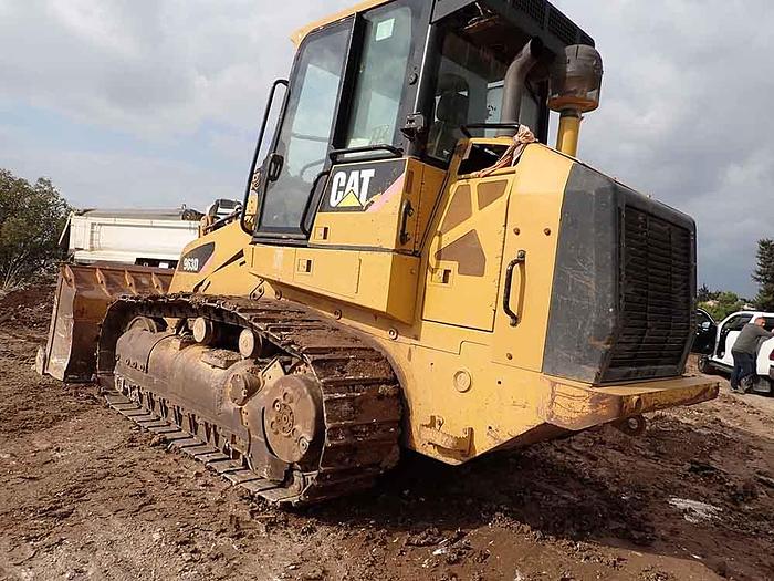 Used 2013 CATERPILLAR 963D