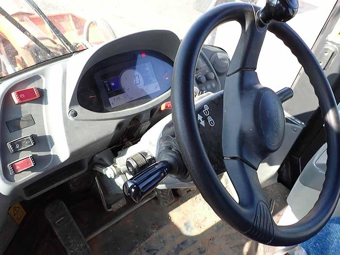 Used 20069 HITACHI ZW220-6