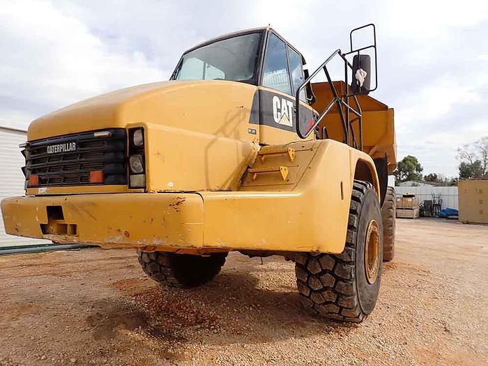 Used 2006 CATERPILLAR 740