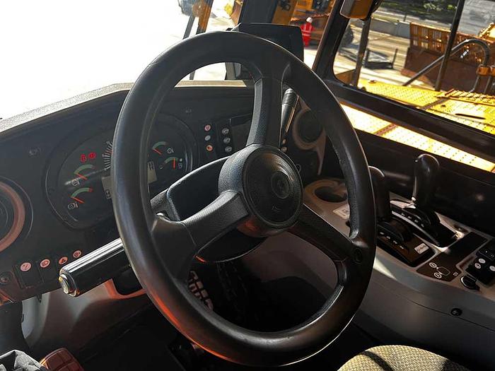 Used 2016 CATERPILLAR 775G