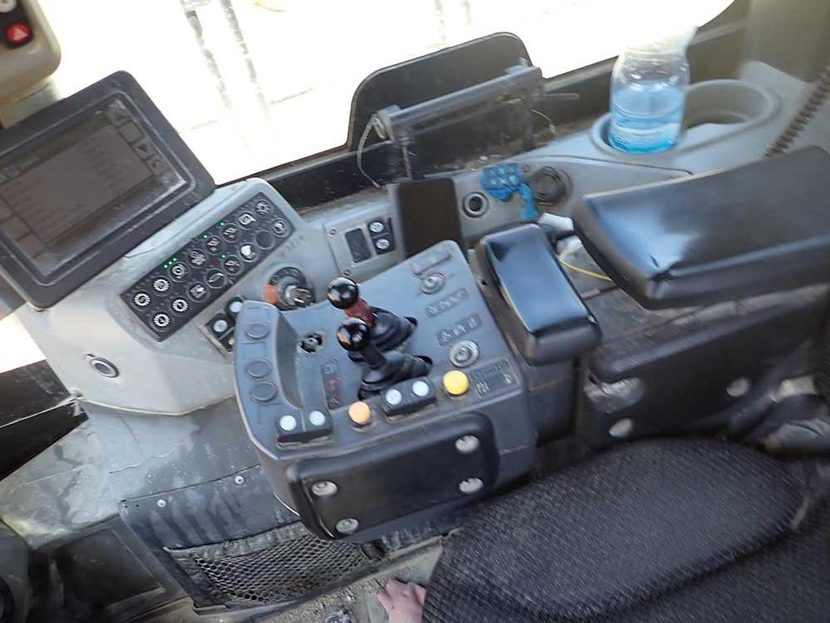 Used 2017 CATERPILLAR 988K