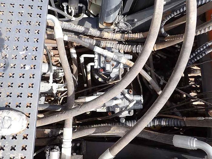 Used 2019 DOOSAN DX490LC-5