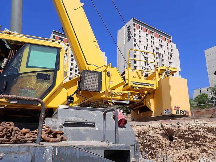 Used 2014 GROVE RT880E