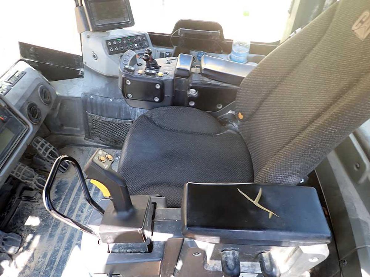 Used 2017 CATERPILLAR 988K