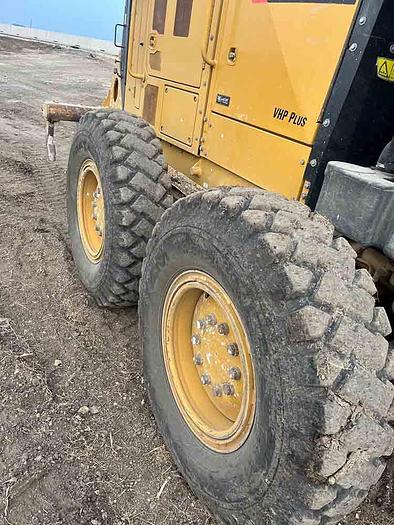 Used 2012 CATERPILLAR 140M2