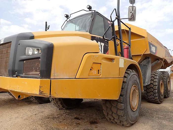 Used 2014 CATERPILLAR 740B