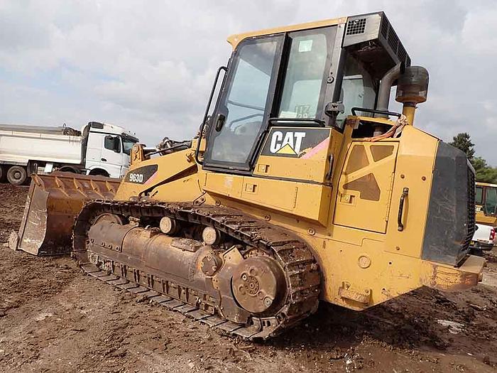 Used 2013 CATERPILLAR 963D