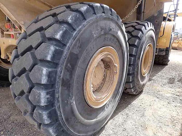 Used 2014 CATERPILLAR 740B