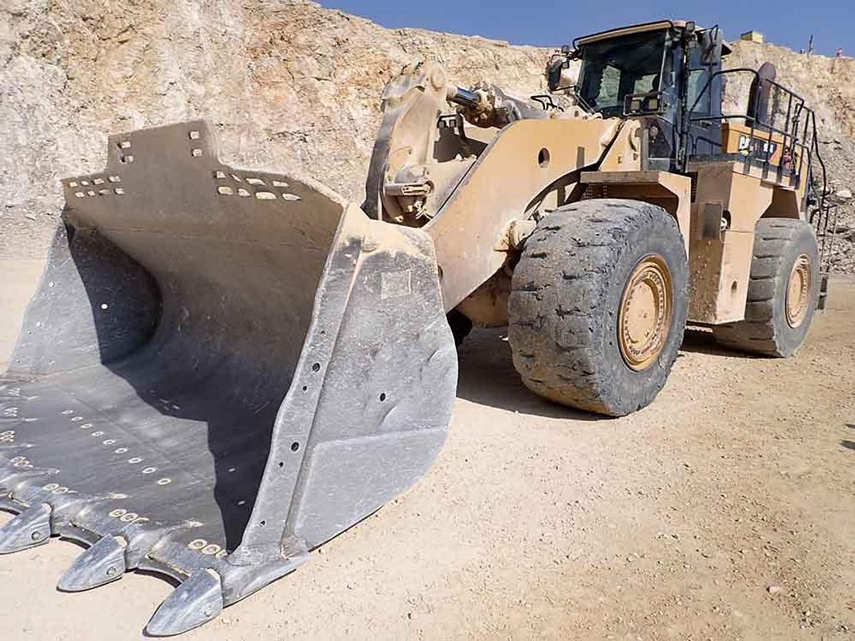 Used 2017 CATERPILLAR 988K
