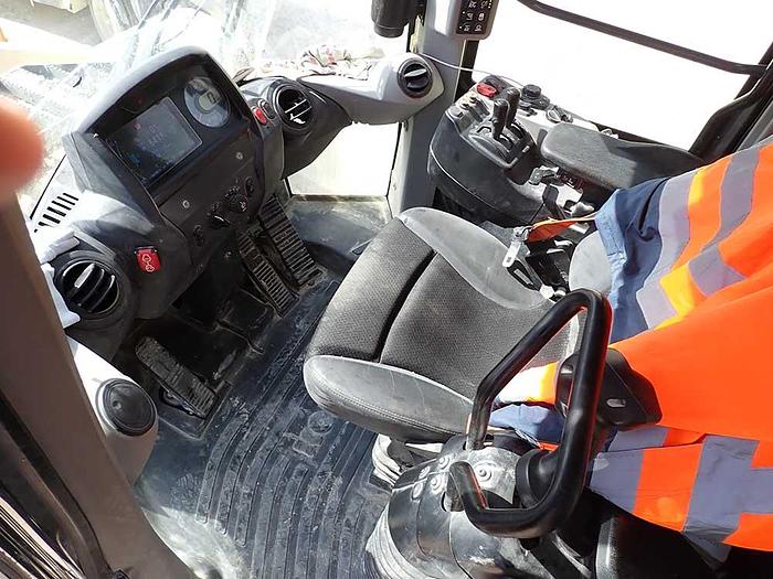 Used 2022 KOMATSU WA475