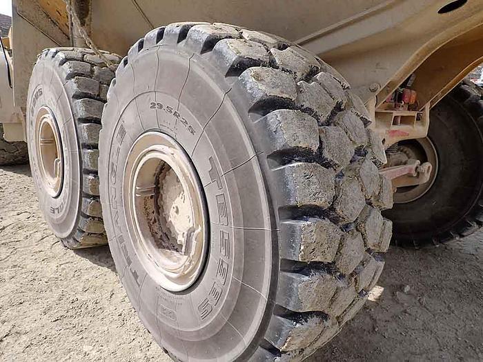 Used 2011 CATERPILLAR 740B