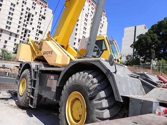 Used 2014 GROVE RT880E