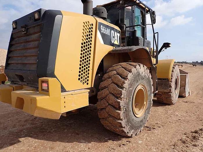 Used 2015 CATERPILLAR 966M