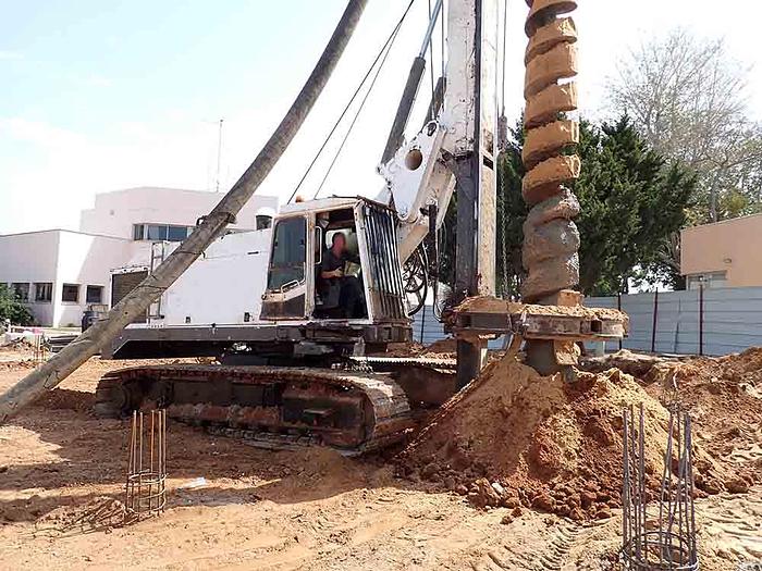 Used 2000 MAIT HR180