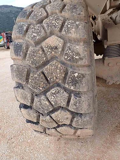 Used 2006 CATERPILLAR 740