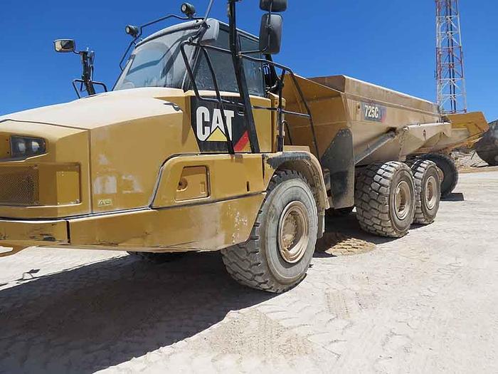 Used 2018 CATERPILLAR 725C2