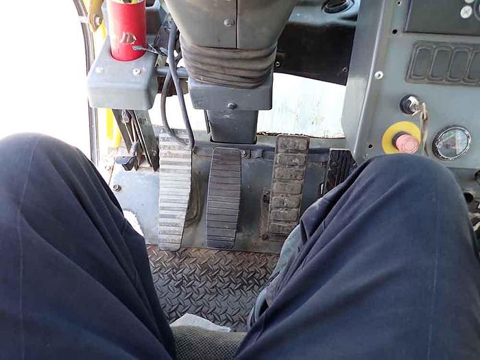 Used 2012 GROVE RT880E