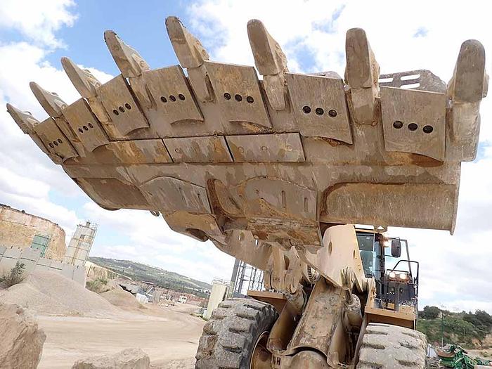 Used 2021 CATERPILLAR 988K