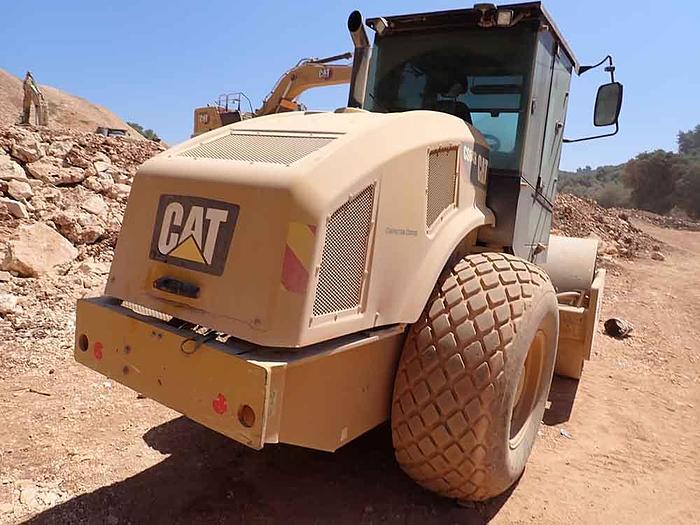 Used 2018 CATERPILLAR CS64B