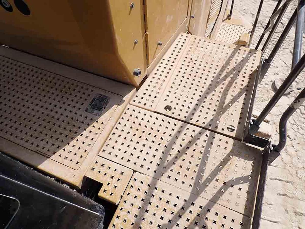 Used 2021 CATERPILLAR 988K