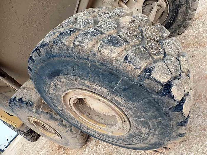 Used 2006 CATERPILLAR 740