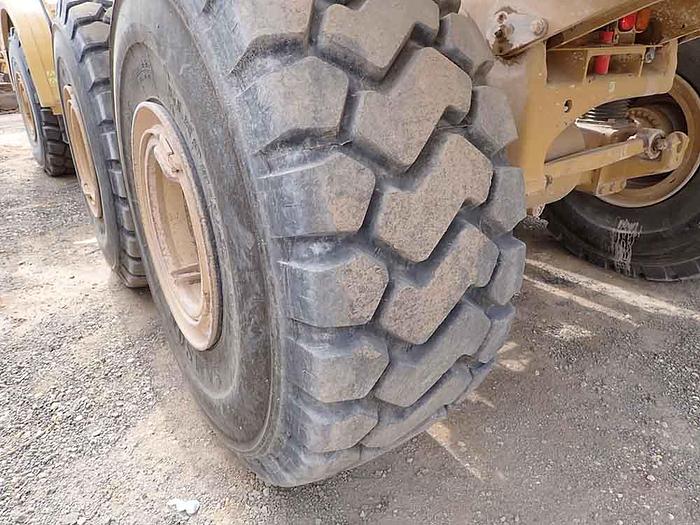 Used 2014 CATERPILLAR 740B