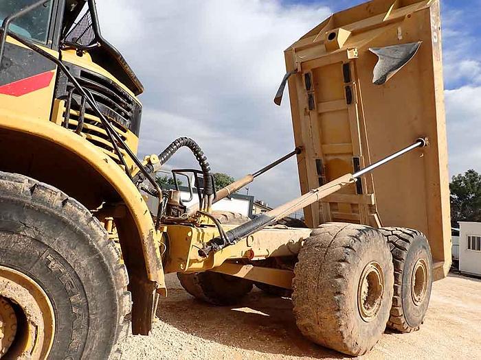 Used 2006 CATERPILLAR 740