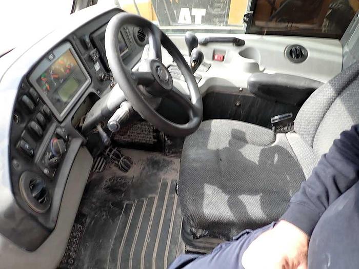 Used 2014 CATERPILLAR 740B