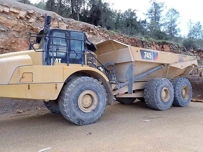 Used 2019 CATERPILLAR 745