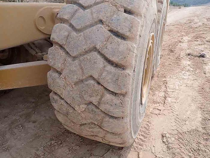 Used CATERPILLAR 740