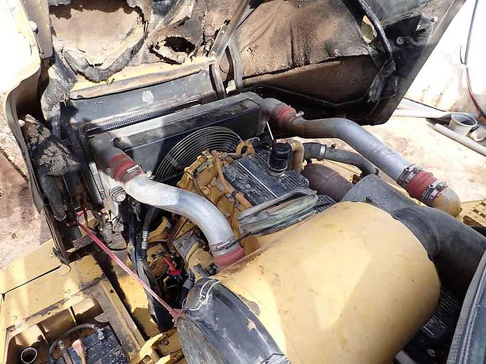 Used 2006 CATERPILLAR 740