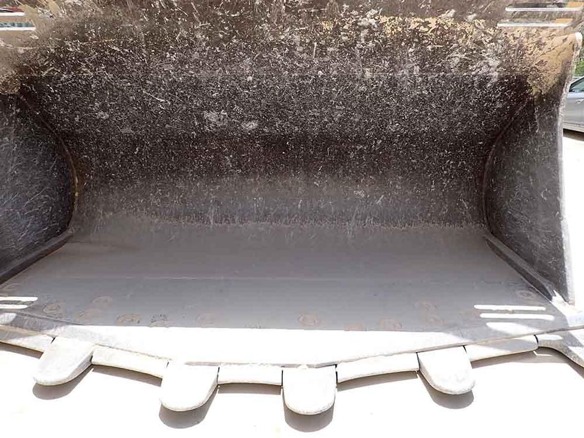 Used 2023 KOMATSU WA600-8EO