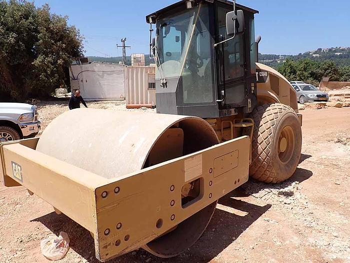Used 2018 CATERPILLAR CS64B