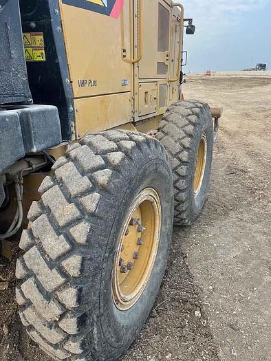 Used 2012 CATERPILLAR 140M2