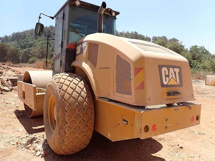 Used 2018 CATERPILLAR CS64B