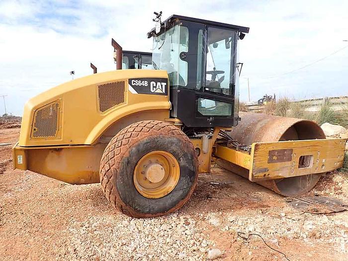 Used 2015 CATERPILLAR CS64B - "EPA"